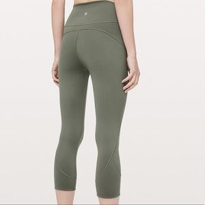 Lululemon In Movement pant 25”